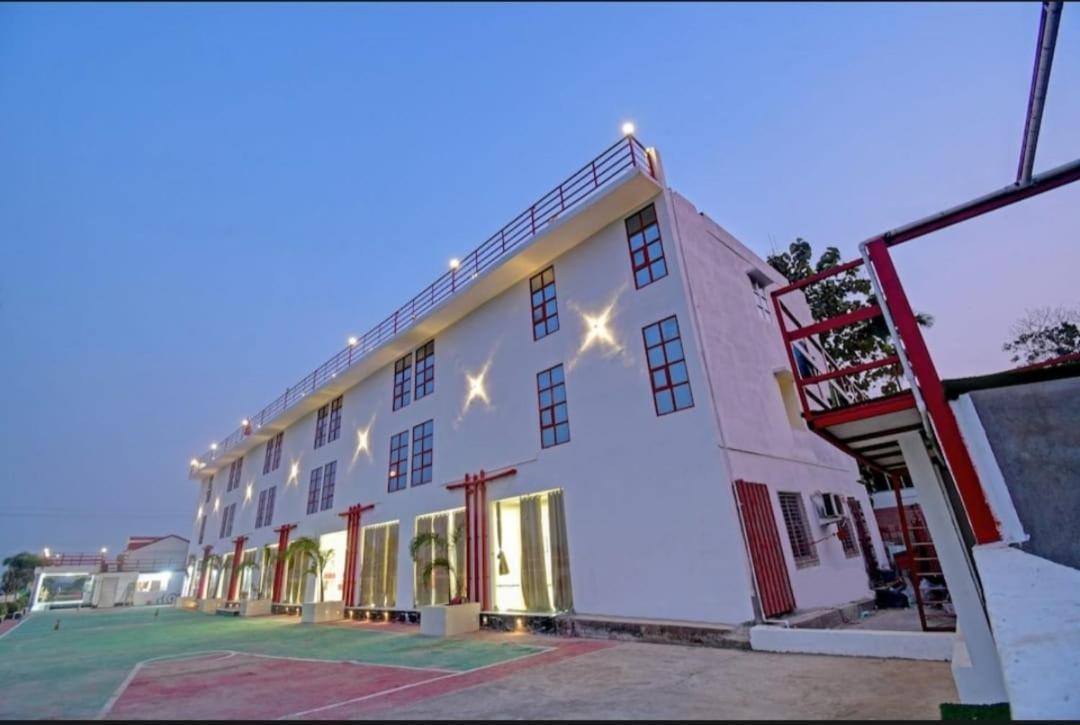 Gods County. Resort & Banquets Tarapith Εξωτερικό φωτογραφία